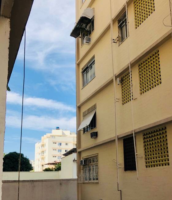 Foto 4 de Apartamento com 2 Quartos à venda, 70m² em Laranjeiras, Rio de Janeiro