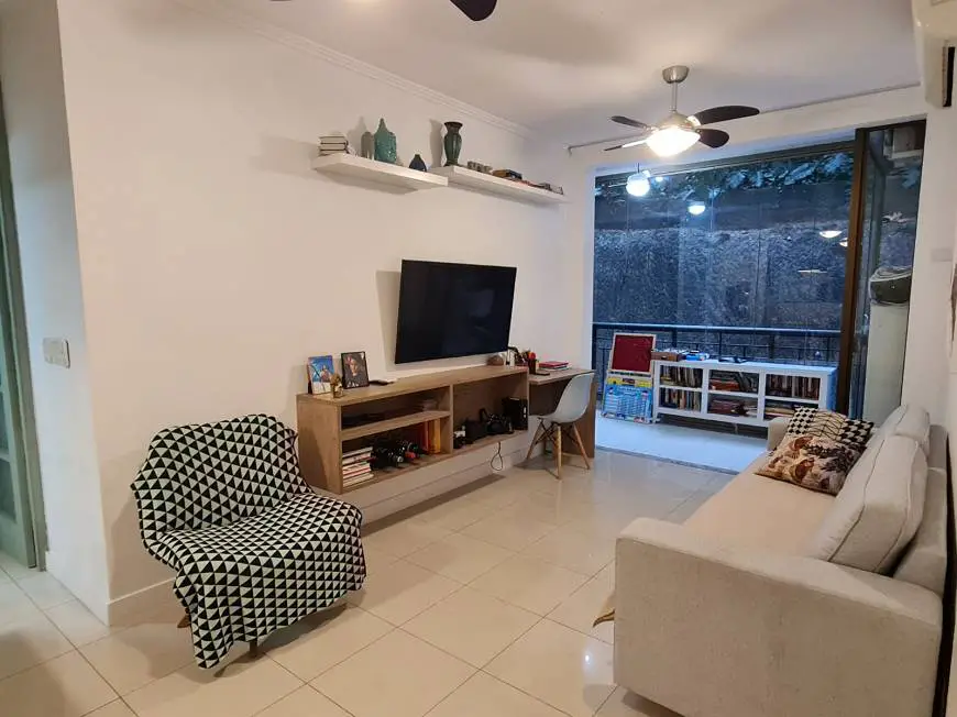 Foto 3 de Apartamento com 2 Quartos à venda, 77m² em Laranjeiras, Rio de Janeiro
