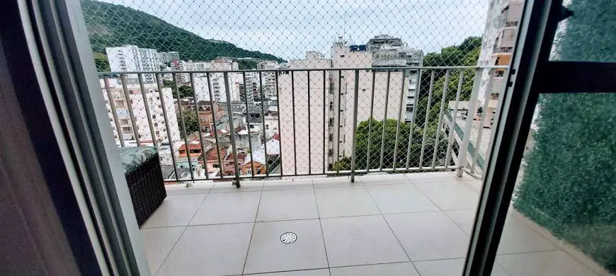 Foto 1 de Apartamento com 2 Quartos à venda, 80m² em Laranjeiras, Rio de Janeiro