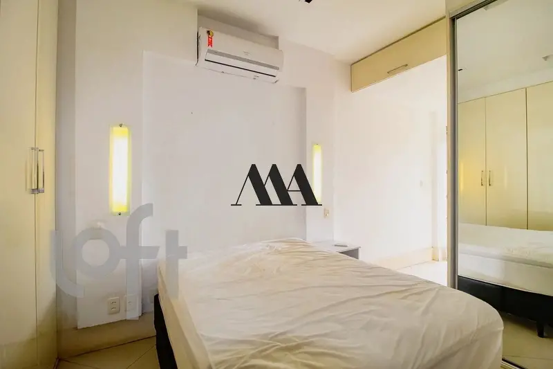Foto 3 de Apartamento com 2 Quartos à venda, 78m² em Leblon, Rio de Janeiro