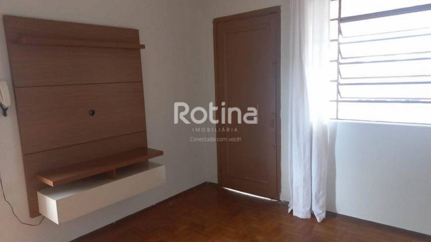 Foto 1 de Apartamento com 2 Quartos para alugar, 100m² em Lidice, Uberlândia