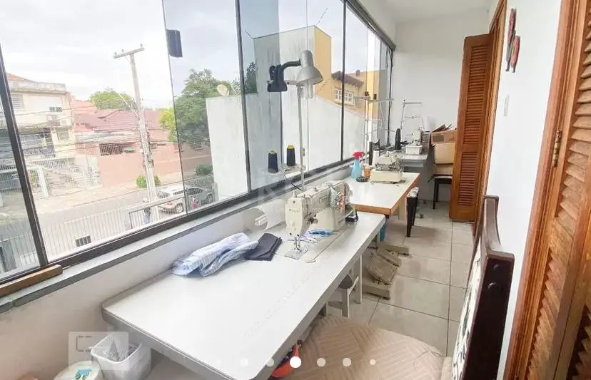 Foto 5 de Apartamento com 2 Quartos à venda, 86m² em Medianeira, Porto Alegre