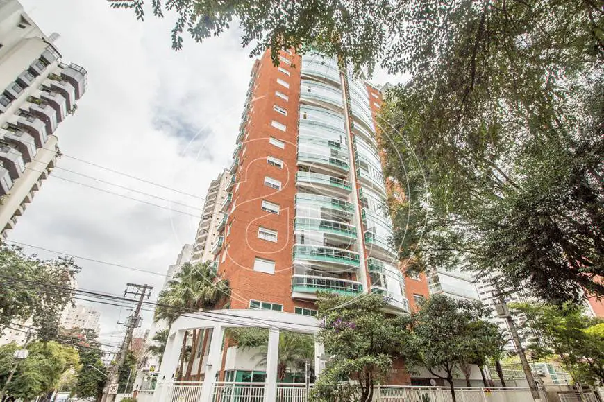 Foto 1 de Apartamento com 2 Quartos para venda ou aluguel, 108m² em Moema, São Paulo