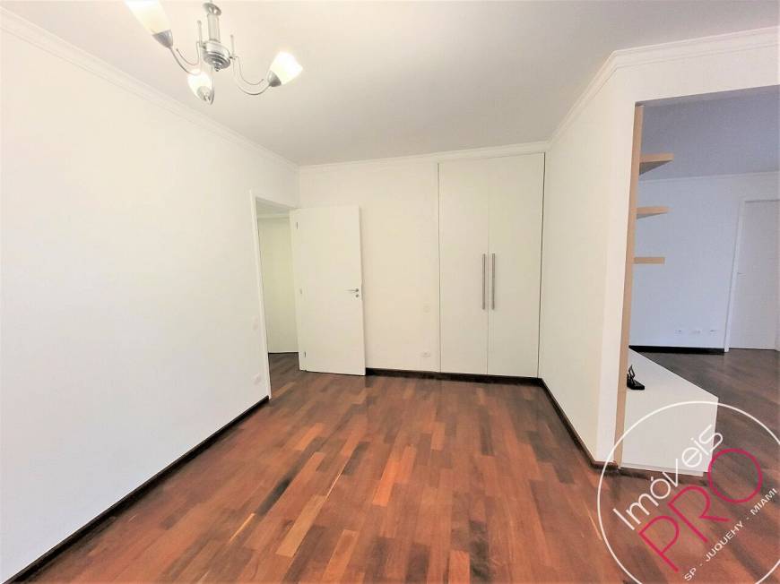 Foto 5 de Apartamento com 2 Quartos à venda, 140m² em Moema, São Paulo