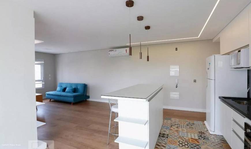 Foto 2 de Apartamento com 2 Quartos para alugar, 53m² em Moema, São Paulo