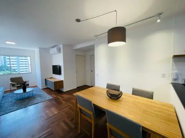 Foto 2 de Apartamento com 2 Quartos para alugar, 80m² em Moema, São Paulo