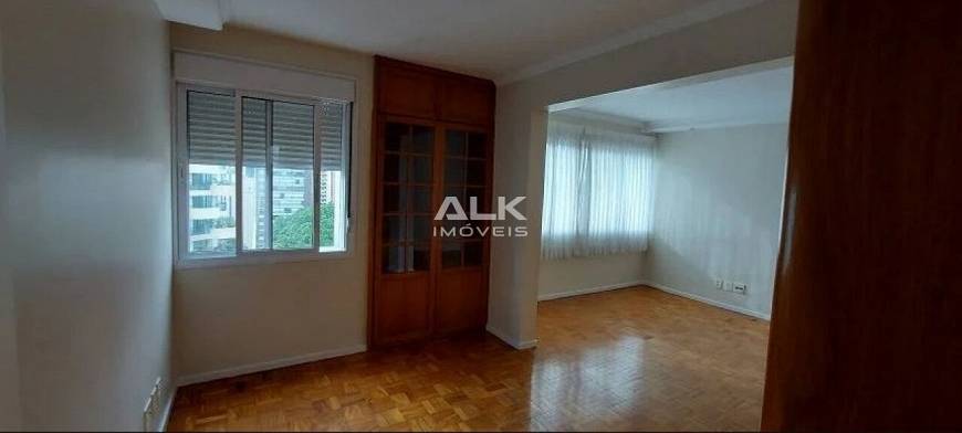 Foto 2 de Apartamento com 2 Quartos para alugar, 92m² em Moema, São Paulo