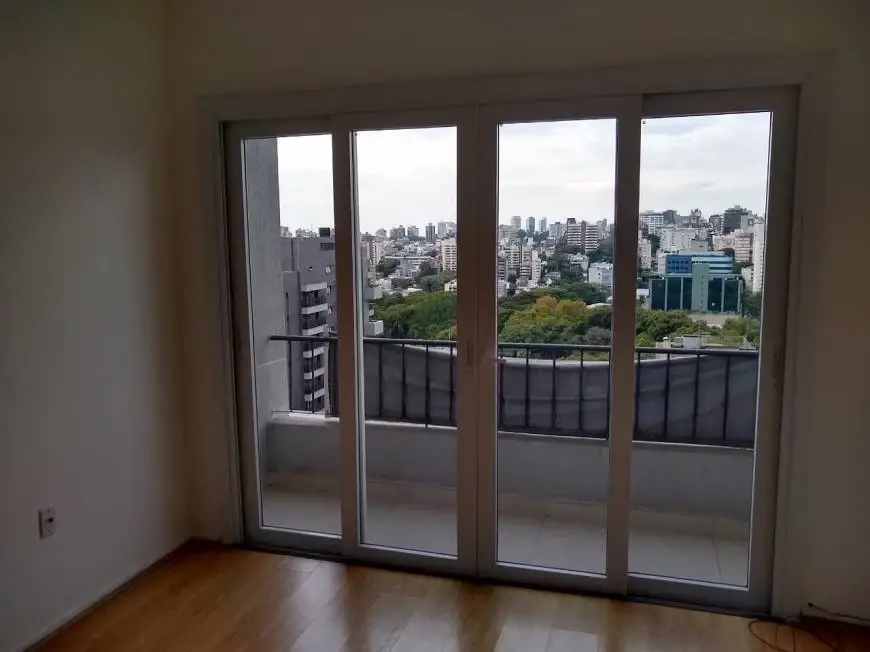 Foto 2 de Apartamento com 2 Quartos para alugar, 71m² em Moinhos de Vento, Porto Alegre