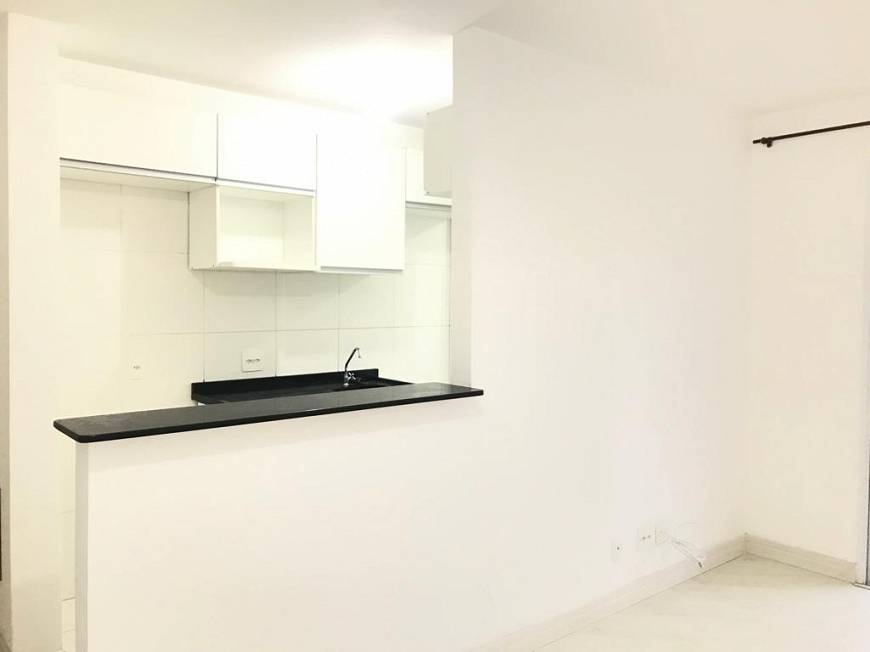 Foto 1 de Apartamento com 2 Quartos para alugar, 48m² em Parque Rebouças, São Paulo