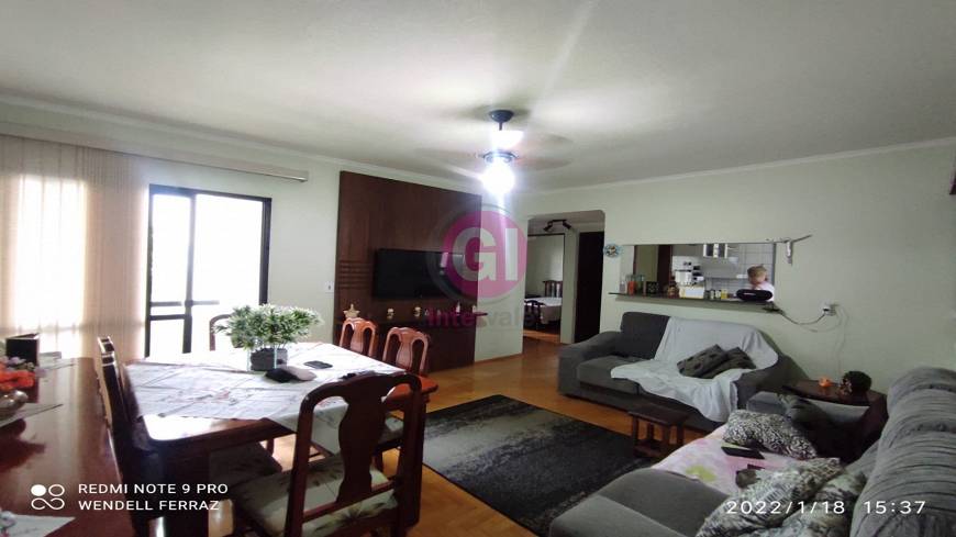 Foto 4 de Apartamento com 2 Quartos para alugar, 61m² em Parque Santo Antônio, Jacareí