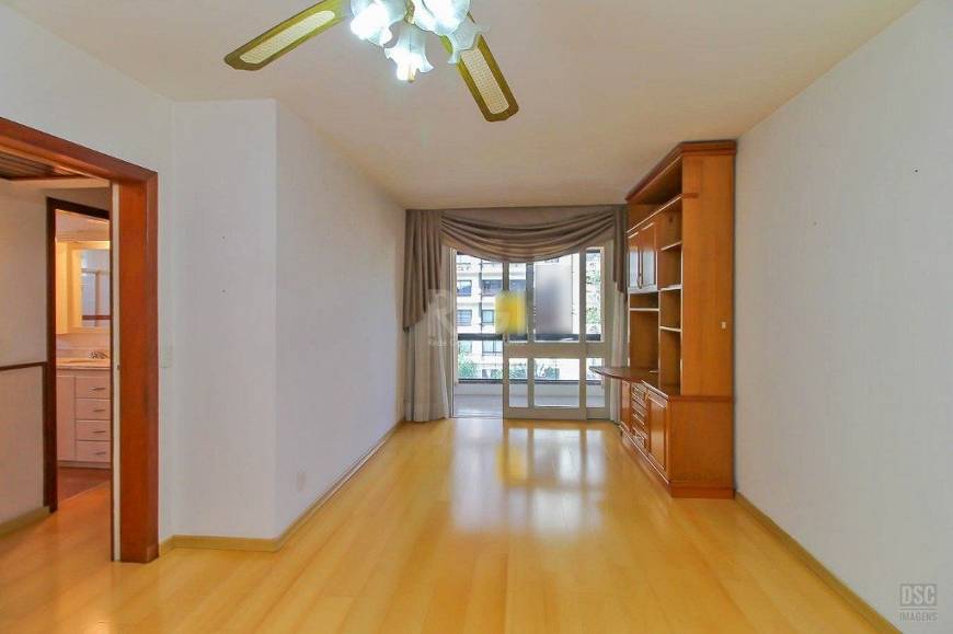 Foto 1 de Apartamento com 2 Quartos à venda, 98m² em Passo da Areia, Porto Alegre