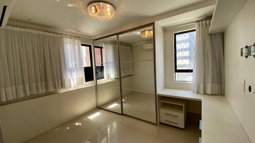 Foto 1 de Apartamento com 2 Quartos para alugar, 56m² em Petrópolis, Natal