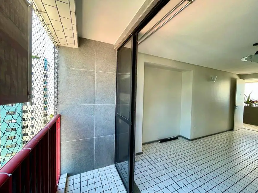 Foto 4 de Apartamento com 2 Quartos à venda, 63m² em Pina, Recife