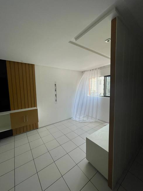Foto 3 de Apartamento com 2 Quartos para alugar, 68m² em Ponta Verde, Maceió