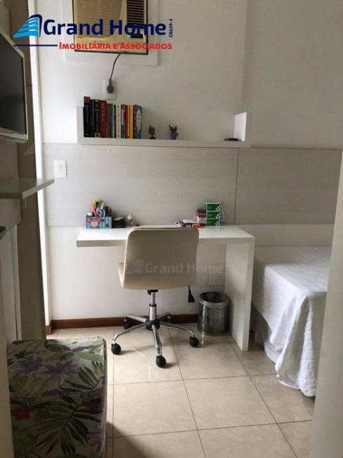 Foto 2 de Apartamento com 2 Quartos à venda, 70m² em Praia do Canto, Vitória