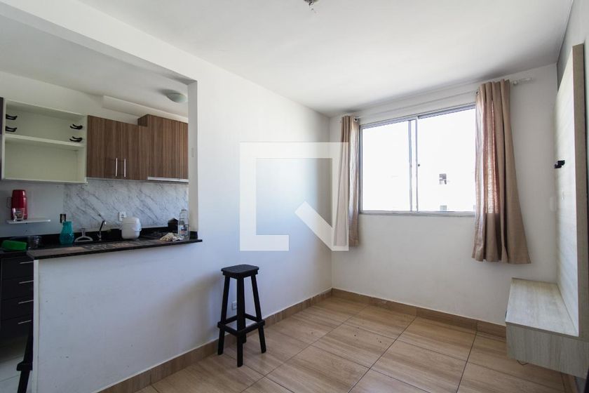Foto 2 de Apartamento com 2 Quartos para alugar, 47m² em Recreio dos Sorocabanos, Sorocaba