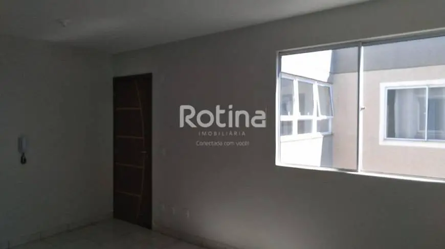 Foto 3 de Apartamento com 2 Quartos para alugar, 49m² em Residencial Integração, Uberlândia