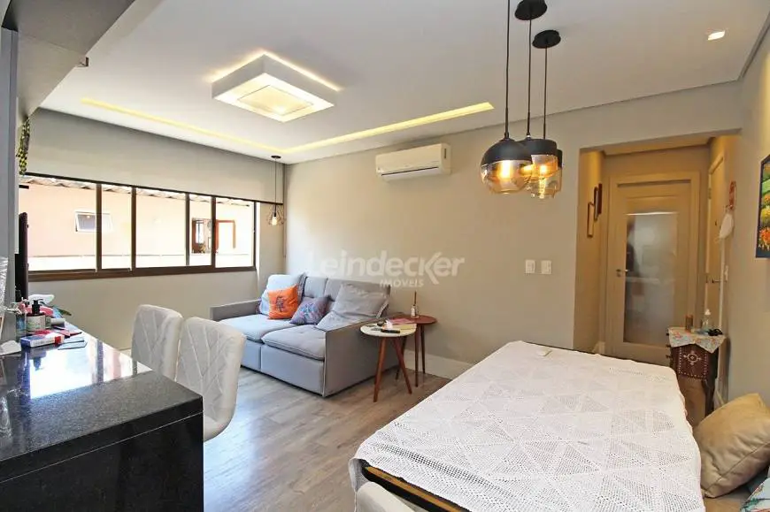 Foto 4 de Apartamento com 2 Quartos à venda, 65m² em Rio Branco, Porto Alegre