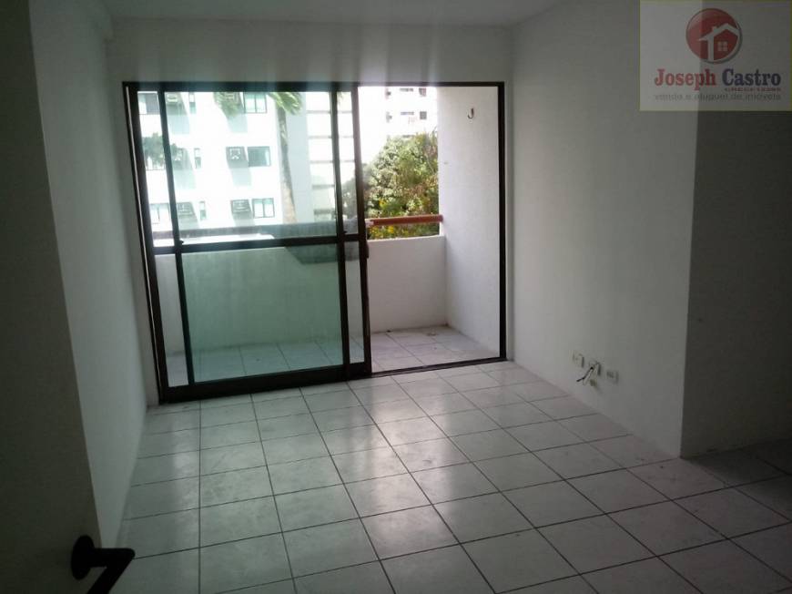 Foto 4 de Apartamento com 2 Quartos para alugar, 70m² em Rosarinho, Recife