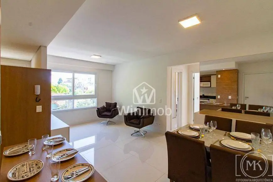 Foto 2 de Apartamento com 2 Quartos à venda, 67m² em Santana, Porto Alegre