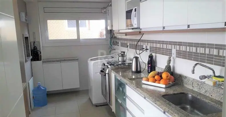 Foto 5 de Apartamento com 2 Quartos à venda, 83m² em Santo Antônio, Porto Alegre