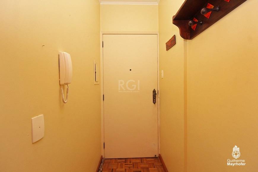 Foto 4 de Apartamento com 2 Quartos à venda, 70m² em São Geraldo, Porto Alegre