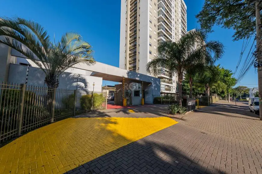 Foto 3 de Apartamento com 2 Quartos à venda, 67m² em São Geraldo, Porto Alegre