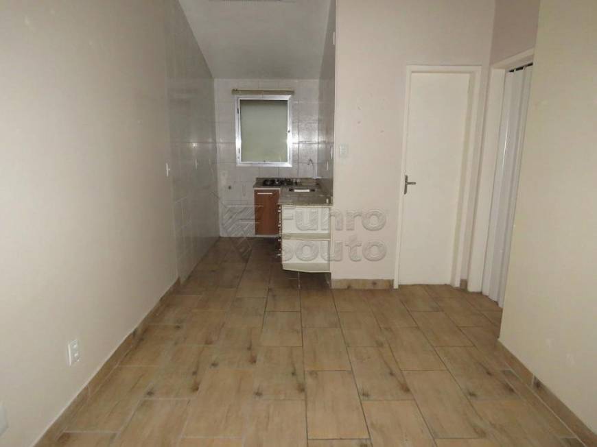Foto 5 de Apartamento com 2 Quartos para alugar, 36m² em São Gonçalo , Pelotas