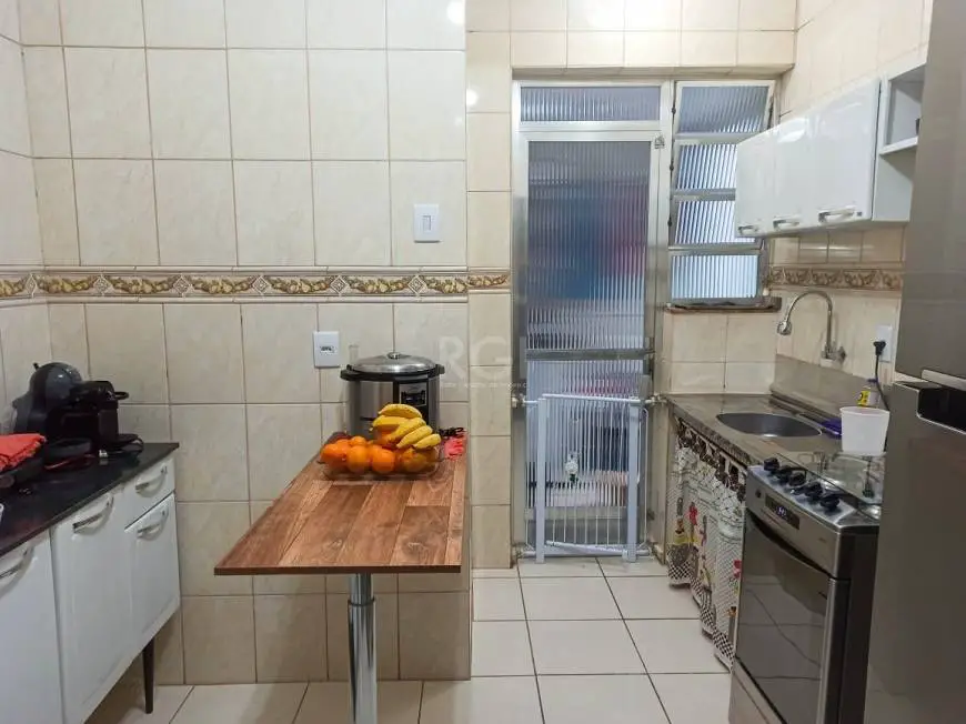 Foto 4 de Apartamento com 2 Quartos à venda, 60m² em São João, Porto Alegre