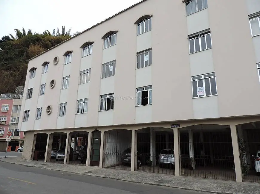 Foto 2 de Apartamento com 2 Quartos para alugar, 78m² em São Mateus, Juiz de Fora