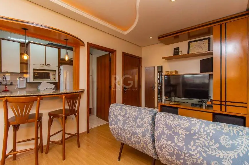 Foto 1 de Apartamento com 2 Quartos à venda, 60m² em São Sebastião, Porto Alegre