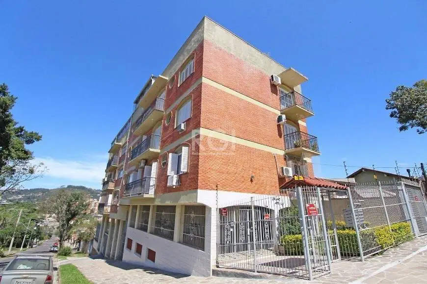 Foto 2 de Apartamento com 2 Quartos à venda, 71m² em Teresópolis, Porto Alegre