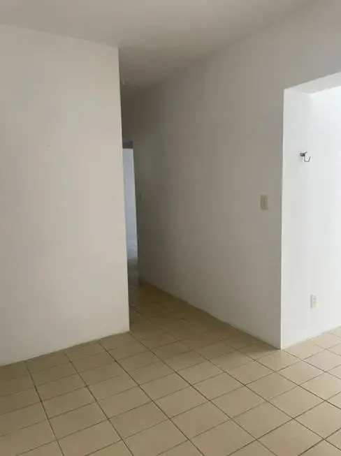 Foto 2 de Apartamento com 2 Quartos para alugar, 70m² em Torre, Recife