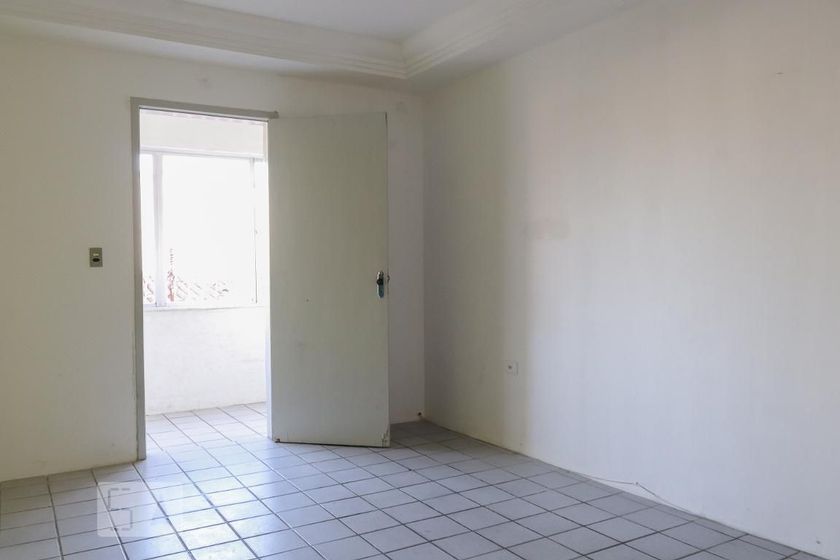 Foto 5 de Apartamento com 2 Quartos para alugar, 54m² em Várzea, Recife
