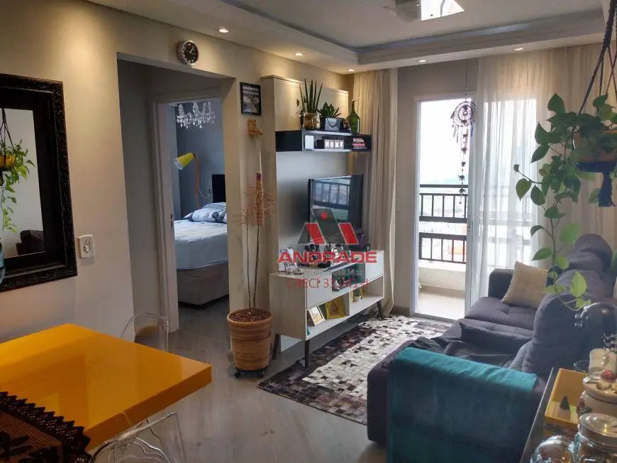 Foto 1 de Apartamento com 2 Quartos para alugar, 56m² em Vila Assis Brasil, Mauá