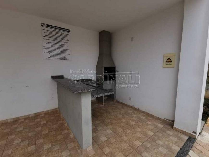 Foto 3 de Apartamento com 2 Quartos para alugar, 49m² em Vila Ferroviária, Araraquara