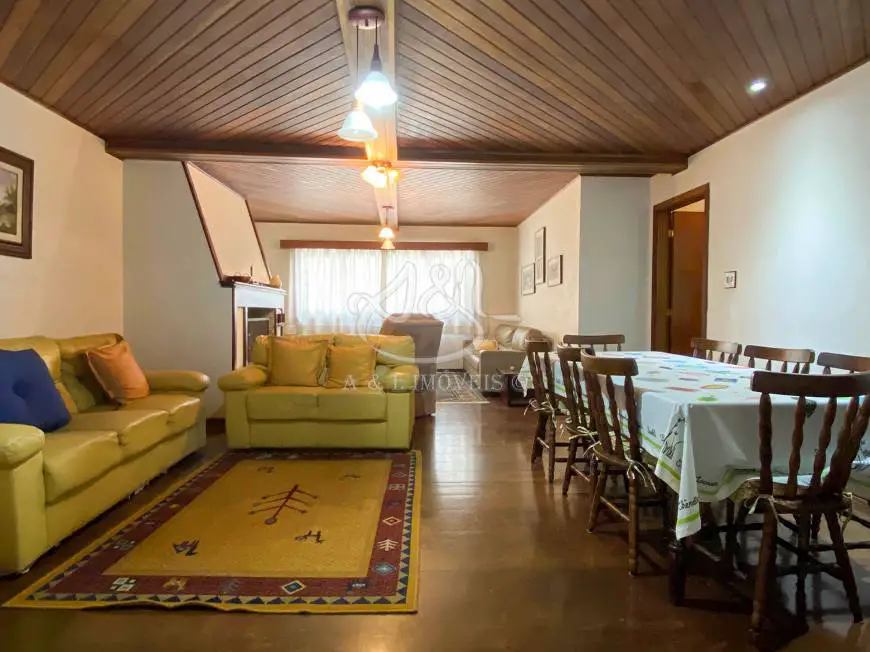Foto 1 de Apartamento com 2 Quartos à venda, 105m² em Vila Iara , Campos do Jordão
