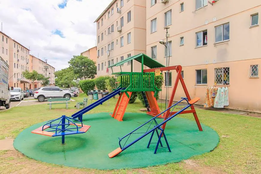 Foto 1 de Apartamento com 2 Quartos à venda, 36m² em Vila Nova, Porto Alegre