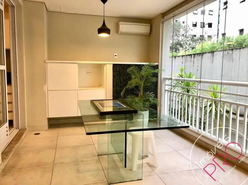 Foto 3 de Apartamento com 2 Quartos para alugar, 112m² em Vila Nova Conceição, São Paulo