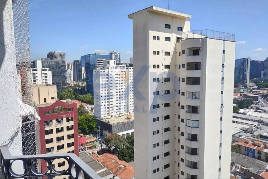 Foto 4 de Apartamento com 2 Quartos à venda, 136m² em Vila Nova Conceição, São Paulo