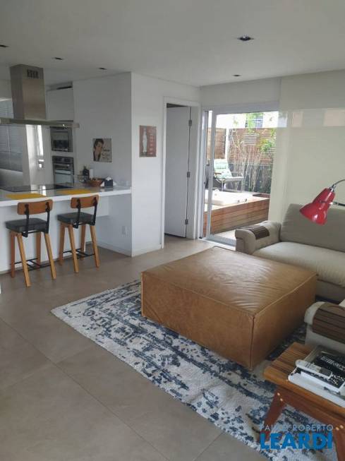 Foto 1 de Apartamento com 2 Quartos à venda, 148m² em Vila Olímpia, São Paulo