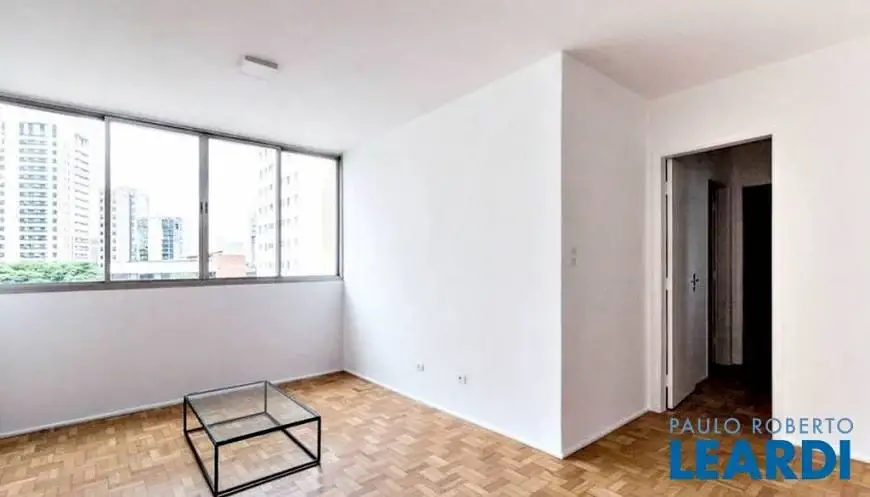 Foto 2 de Apartamento com 2 Quartos para alugar, 74m² em Vila Olímpia, São Paulo