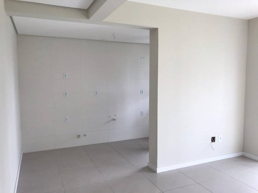 Foto 3 de Apartamento com 2 Quartos para alugar, 62m² em Vila Princesa Isabel, Cachoeirinha
