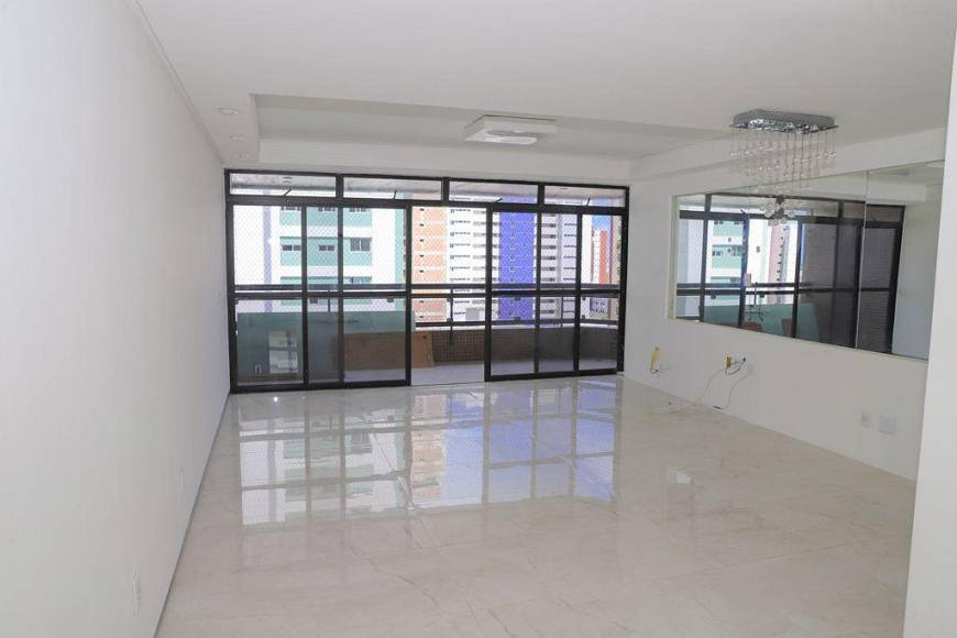 Foto 3 de Apartamento com 3 Quartos à venda, 147m² em Aeroclube, João Pessoa