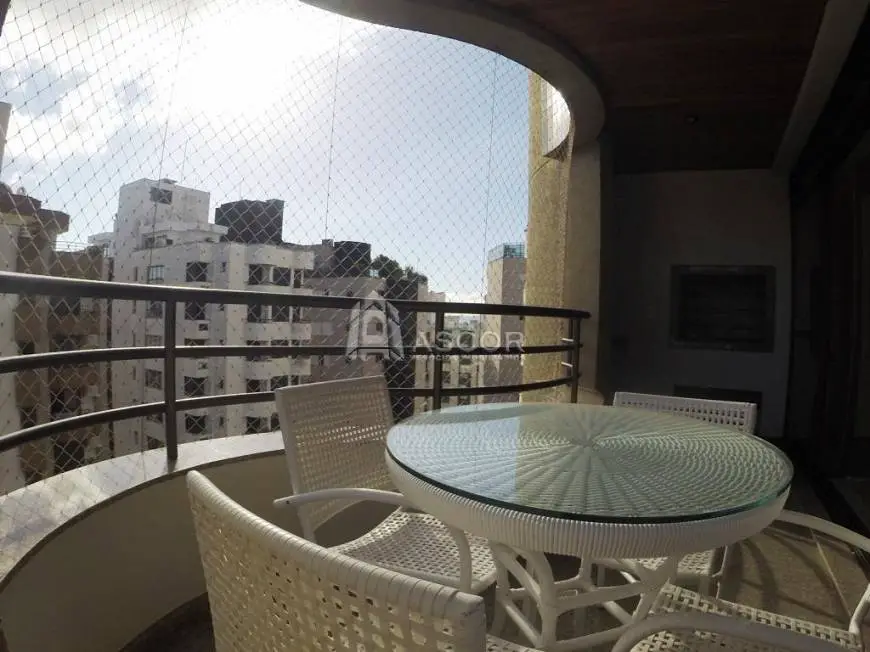 Foto 3 de Apartamento com 3 Quartos à venda, 208m² em Agronômica, Florianópolis