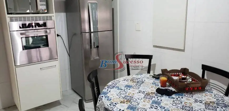 Foto 4 de Apartamento com 3 Quartos à venda, 133m² em Água Rasa, São Paulo