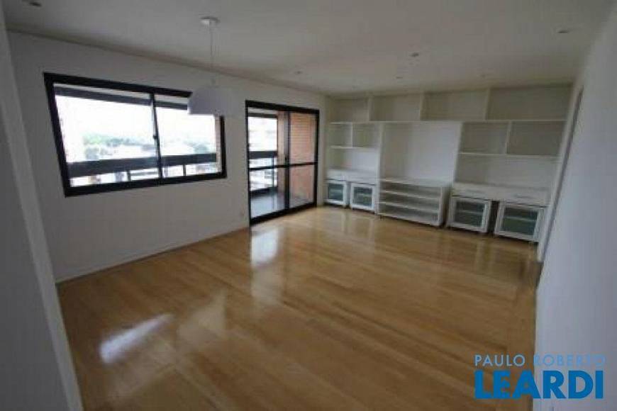 Foto 1 de Apartamento com 3 Quartos para alugar, 130m² em Alto da Lapa, São Paulo
