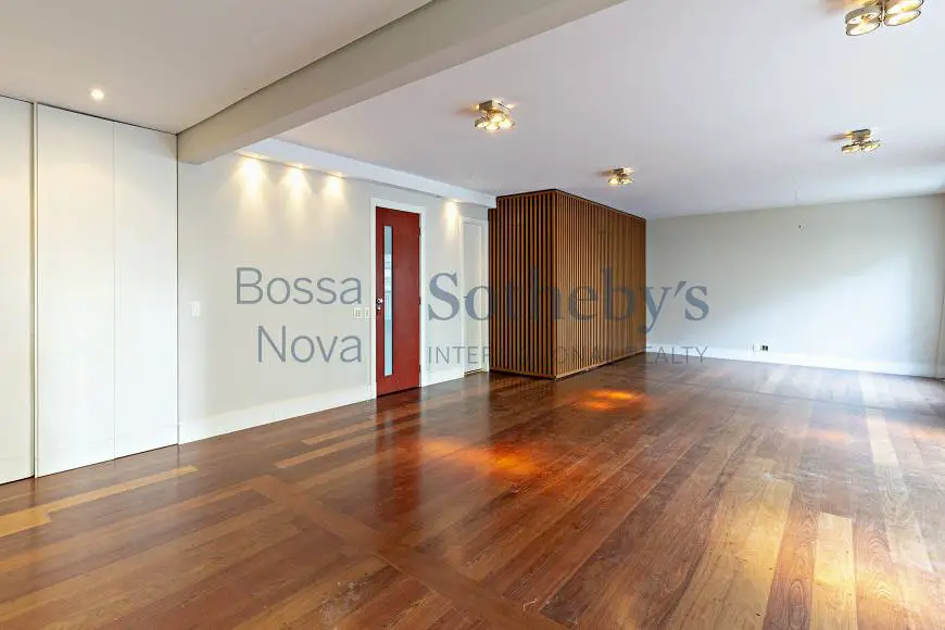 Foto 2 de Apartamento com 3 Quartos para venda ou aluguel, 220m² em Alto de Pinheiros, São Paulo