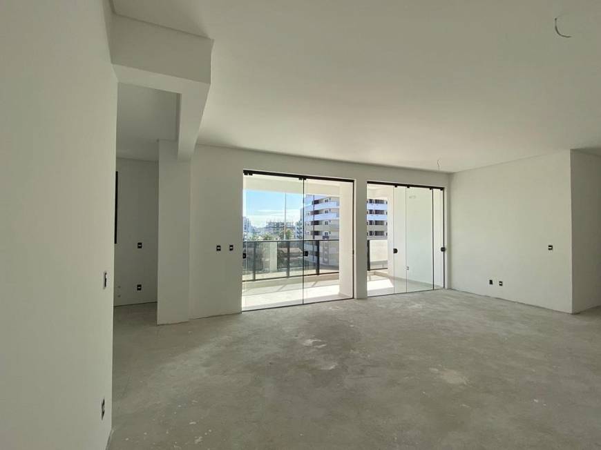 Foto 3 de Apartamento com 3 Quartos à venda, 169m² em América, Joinville