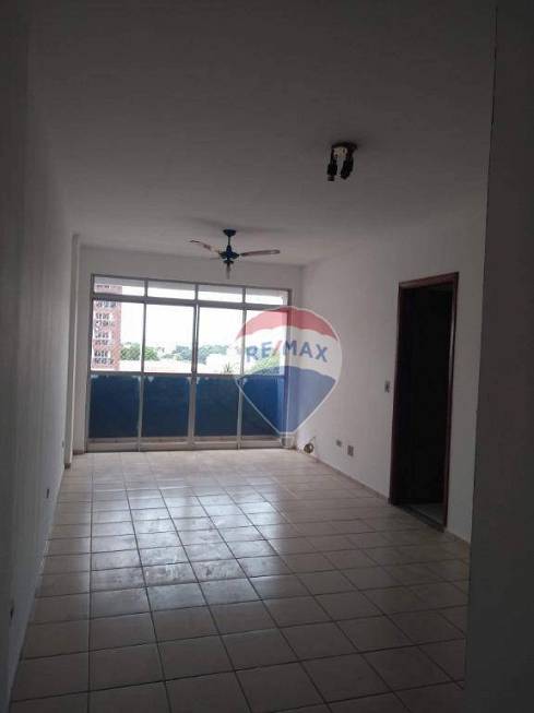 Foto 2 de Apartamento com 3 Quartos para alugar, 90m² em Araés, Cuiabá